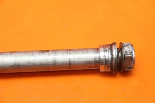 06-09 SUZUKI BOULEVARD OEM STRAIGHT REAR AXLE BACK WHEEL RIM PIVOT BOLT AXEL