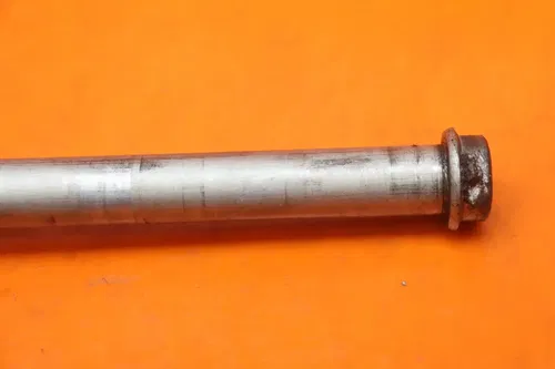 06-09 SUZUKI BOULEVARD OEM STRAIGHT REAR AXLE BACK WHEEL RIM PIVOT BOLT AXEL
