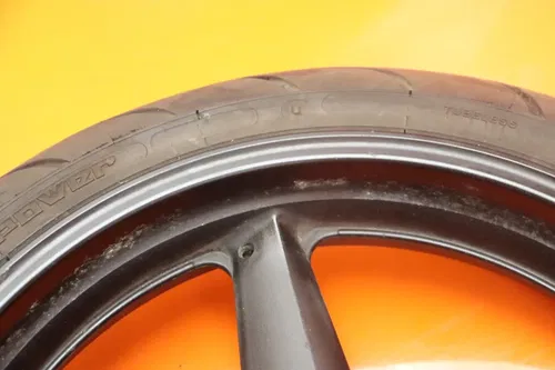 03-05 YAMAHA FZ1 OEM STRAIGHT FRONT WHEEL RIM W TIRE
