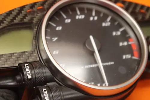 04-06 2004 YAMAHA YZF R1 OEM SPEEDO TACH GAUGES DISPLAY CLUSTER SPEEDOMETER NICE
