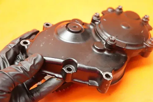 2011 KAWASAKI NINJA ZX6R OEM ENGINE MOTOR TIMING CHAIN COVER
