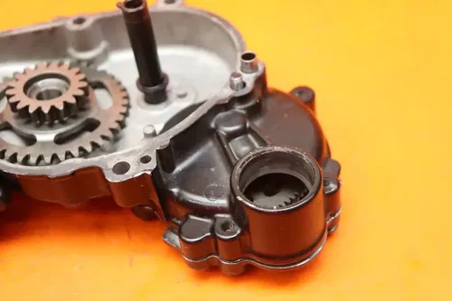 2011 KAWASAKI NINJA ZX6R OEM ENGINE MOTOR TIMING CHAIN COVER