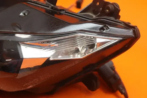 2013-2017 KAWASAKI NINJA ZX6R OEM FRONT HEADLIGHT HEAD LIGHT LAMP  *NO CRACKS*