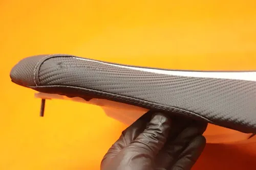 2004-2006 YAMAHA YZF R1 FRONT DRIVERS SEAT PAD SADDLE PILLION
