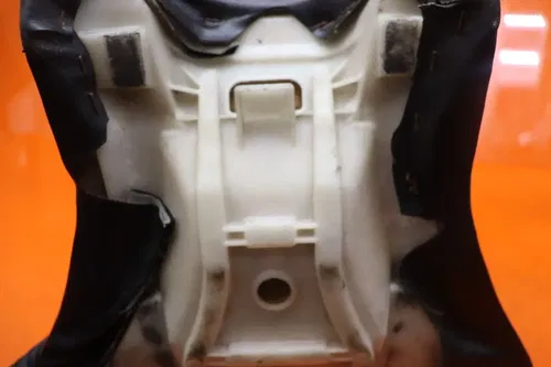 2004-2006 YAMAHA YZF R1 OEM FRONT DRIVERS SEAT PAD SADDLE PILLION