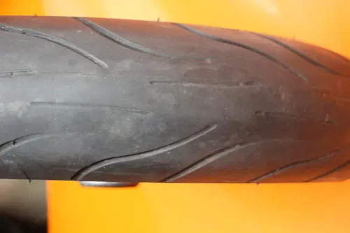 99-07 SUZUKI GSXR1300R BUSA OEM FRONT WHEEL RIM W TIRE 54111-33E10-35W