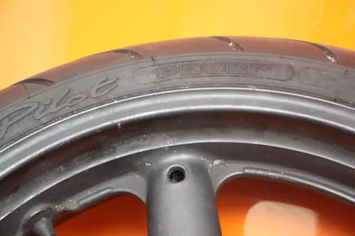 99-07 SUZUKI GSXR1300R BUSA OEM FRONT WHEEL RIM W TIRE 54111-33E10-35W