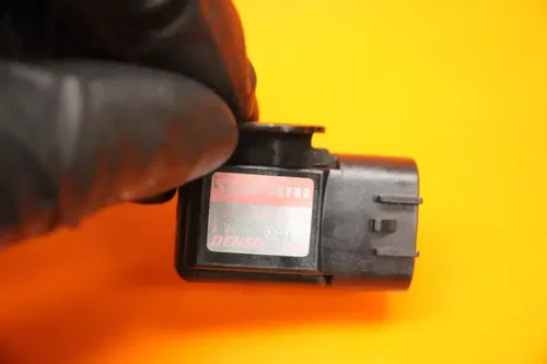 2001-2004 SUZUKI GSXR1000 GSXR 1000 OEM MAP MASS AIR FLOW PRESSURE SENSOR SET