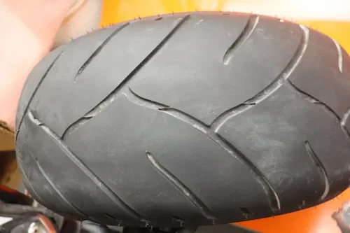 2011 SUZUKI BOULEVARD OEM STRAIGHT REAR WHEEL BACK RIM W TIRE