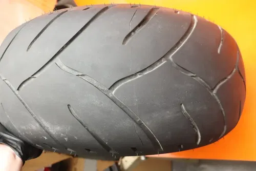 2011 SUZUKI BOULEVARD OEM STRAIGHT REAR WHEEL BACK RIM W TIRE