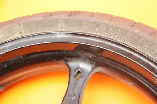 05-08 SUZUKI GSXR 1000 OEM STRAIGHT FRONT WHEEL RIM W TIRE
