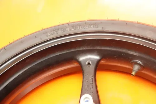 2005-2008 SUZUKI GSXR 1000 OEM STRAIGHT FRONT WHEEL RIM W TIRE