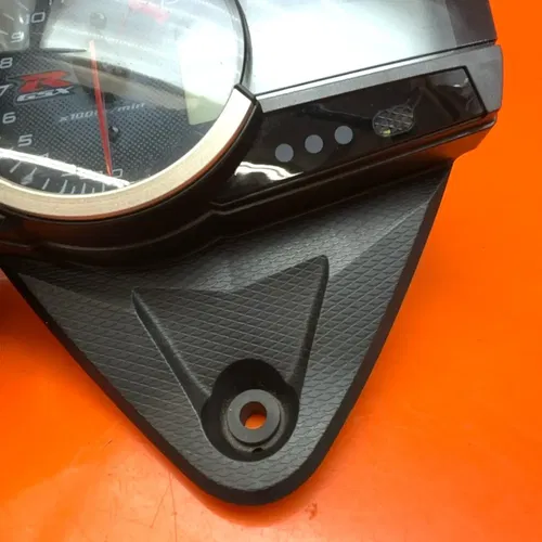 09-15 SUZUKI GSXR 1000 OEM SPEEDO TACH GAUGES DISPLAY CLUSTER SPEEDOMETER *578 M
