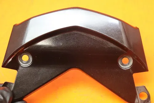 2013-2017 TRIUMPH DAYTONA 675 CENTER REAR BACK TAIL FAIRING COWL