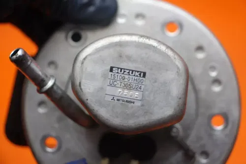 2006 2007 SUZUKI GSXR 600 750 OEM FUEL PUMP GAS PETROL SENDER UNIT 15100-01H00