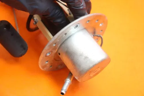 2006 2007 SUZUKI GSXR 600 750 OEM FUEL PUMP GAS PETROL SENDER UNIT 15100-01H00