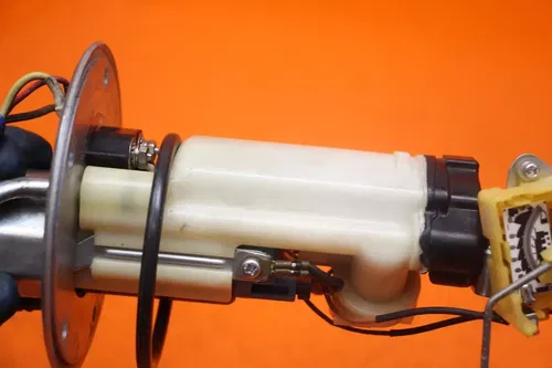 2006 2007 SUZUKI GSXR 600 750 OEM FUEL PUMP GAS PETROL SENDER UNIT 15100-01H00