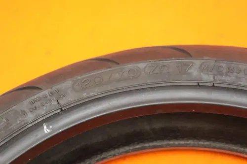 120/70 ZR 17 MICHELIN PILOT POWER FRONT MOTORCYCLE TIRE