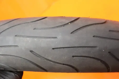 120/70 ZR 17 MICHELIN PILOT POWER FRONT MOTORCYCLE TIRE