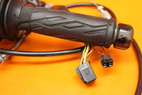 11-21 SUZUKI GSXR 600 750 OEM RIGHT CLIP ON HANDLEBAR W SWITCHES 37200-47H30