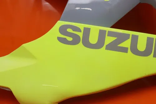 07-08 SUZUKI GSXR 1000 RIGHT LOWER MID UPPER SIDE FAIRING COWL