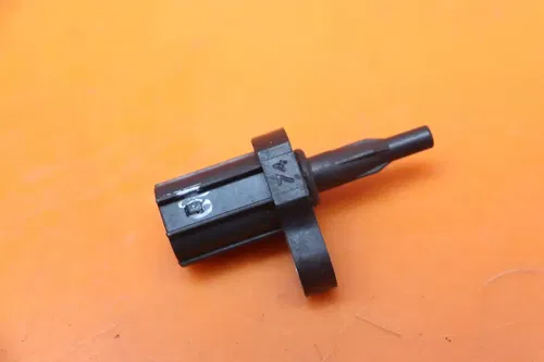 09-10 KAWASAKI ER-6N OEM AIR INTAKE TEMPERATURE TEMP SENSOR