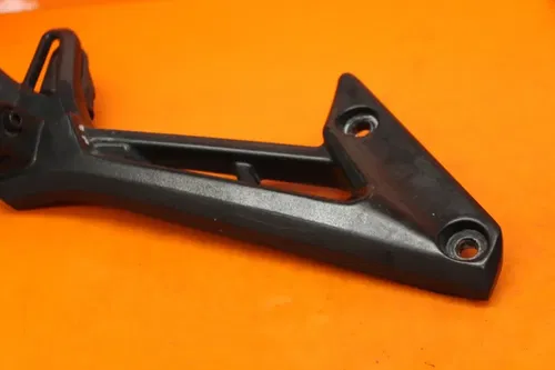 01-05 2003 YAMAHA FZ1 OEM REAR BACK PASSENGER PEG SET PAIR