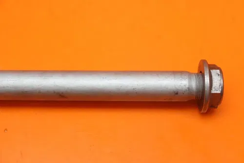 2018 08-25 HONDA CBR1000RR OEM REAR BACK SWINGARM BOLT SUSPENSION PIVOT AXLE