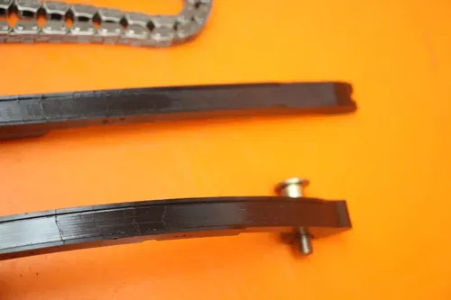 99-07 SUZUKI GSXR1300R BUSA OEM CAM CHAIN WITH GUIDES 12760-24F01 12771-24F00