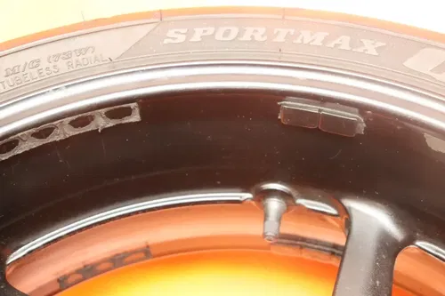 2004-2012 YAMAHA YZF R1 OEM STRAIGHT REAR WHEEL BACK RIM W TIRE