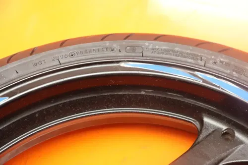 2004-2007 HONDA CBR1000RR OEM STRAIGHT FRONT WHEEL RIM W TIRE