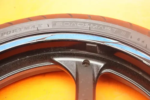 2004-2007 HONDA CBR1000RR OEM STRAIGHT FRONT WHEEL RIM W TIRE