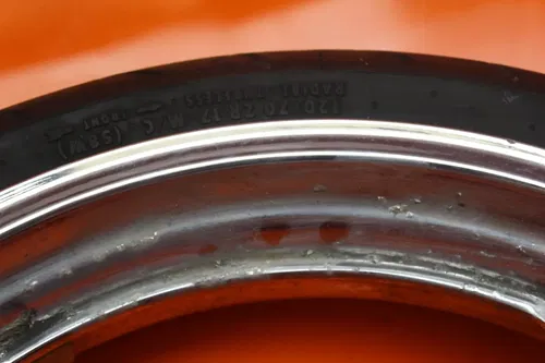 99-07 SUZUKI GSXR1300R BUSA OEM CHROME FRONT WHEEL RIM W TIRE 54111-33E10-35W