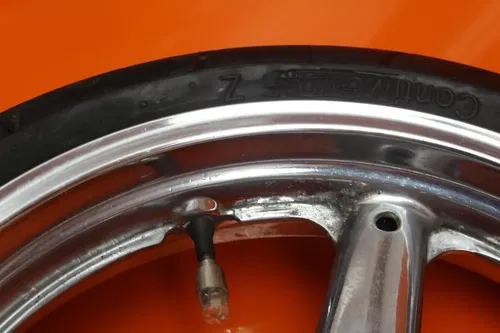 99-07 SUZUKI GSXR1300R BUSA OEM CHROME FRONT WHEEL RIM W TIRE 54111-33E10-35W