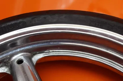 99-07 SUZUKI GSXR1300R BUSA OEM CHROME FRONT WHEEL RIM W TIRE 54111-33E10-35W