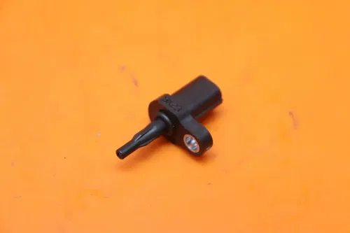 08-25 KAWASAKI NINJA ZX10R OEM AIR INTAKE TEMPERATURE TEMP SENSOR