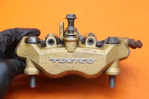 05-06 KAWASAKI NINJA ZX6R OEM RIGHT LEFT FRONT BRAKE CALIPER SET PAIR CALIPERS