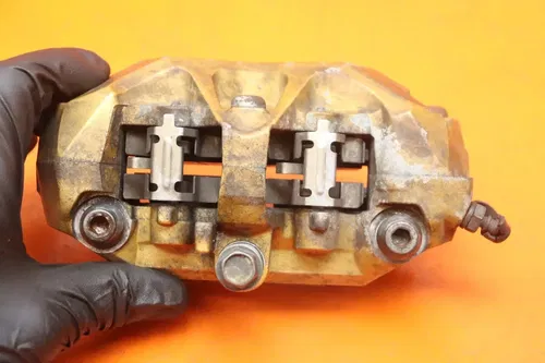 05-06 KAWASAKI NINJA ZX6R OEM RIGHT LEFT FRONT BRAKE CALIPER SET PAIR CALIPERS