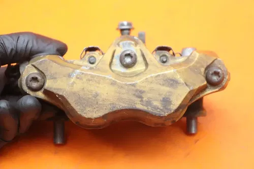 05-06 KAWASAKI NINJA ZX6R OEM RIGHT LEFT FRONT BRAKE CALIPER SET PAIR CALIPERS