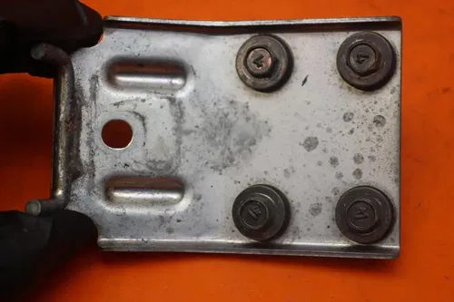 06-09 SUZUKI BOULEVARD M109R VZR1800 OEM FRONT GAS TANK BRACKET MOUNT