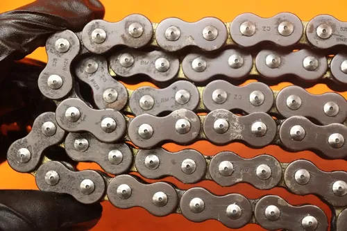 04-05 KAWASAKI NINJA ZX10R MAIN DRIVE CHAIN  525