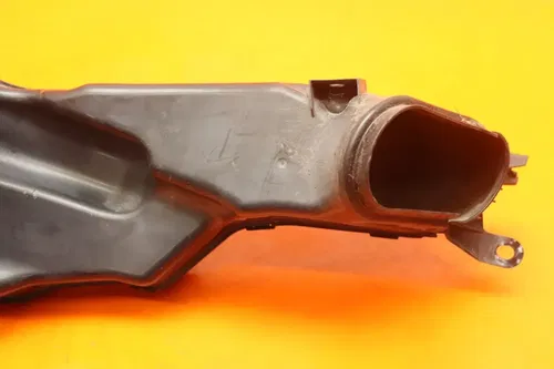 2009-2011 SUZUKI GSXR 1000 OEM RIGHT RAM AIR INTAKE DUCT TUBE