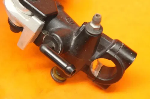 09-14 YAMAHA YZF R1 BREMBO FRONT BRAKE MASTER CYLINDER W/ LEVER