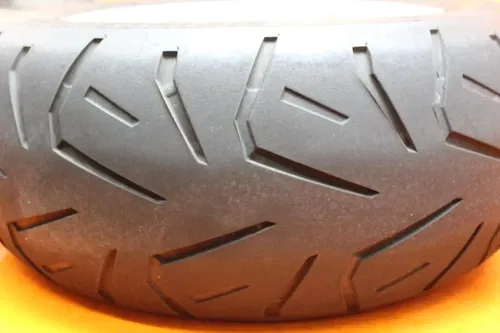 08-09 SUZUKI BOULEVARD C109R VLR1800 OEM STRAIGHT REAR WHEEL BACK RIM W TIRE