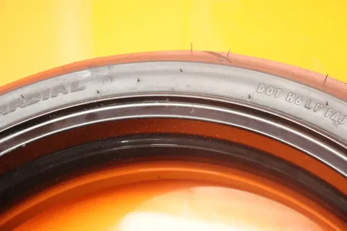 05-08 SUZUKI GSXR1000 OEM FRONT WHEEL RIM W TIRE