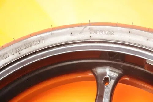 05-08 SUZUKI GSXR1000 OEM FRONT WHEEL RIM W TIRE
