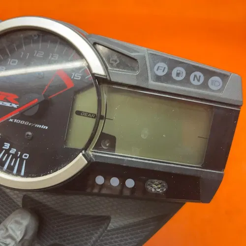 12-15 SUZUKI GSXR 1000 SPEEDO TACH GAUGES DISPLAY CLUSTER SPEEDOMETER TACHOMETER
