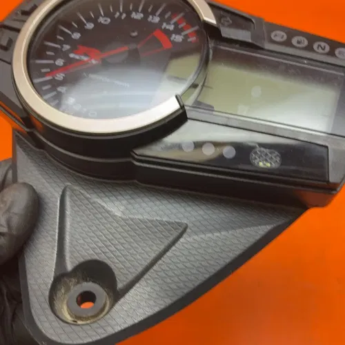 12-15 SUZUKI GSXR 1000 SPEEDO TACH GAUGES DISPLAY CLUSTER SPEEDOMETER TACHOMETER