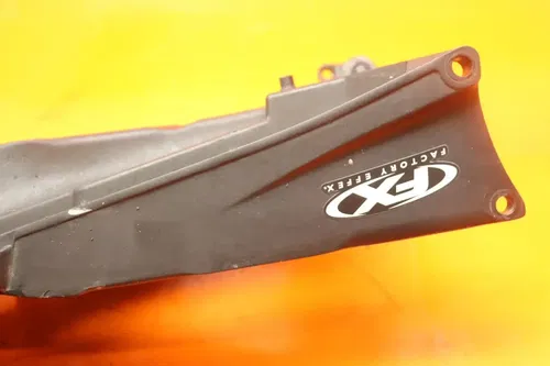 04-06 YAMAHA YZF R1 REAR SUBFRAME BACK SUB FRAME