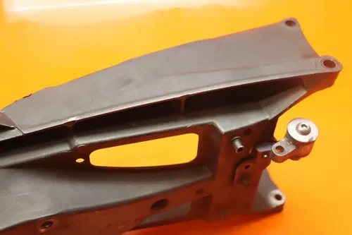 04-06 YAMAHA YZF R1 REAR SUBFRAME BACK SUB FRAME